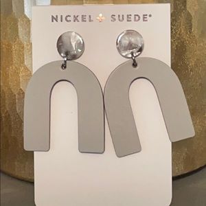 Never worn! Nickel & Suede Select Gray Beau posts